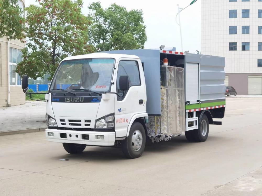 城市護(hù)欄清洗車-五十鈴國六城市護(hù)欄清洗車廠家價(jià)格