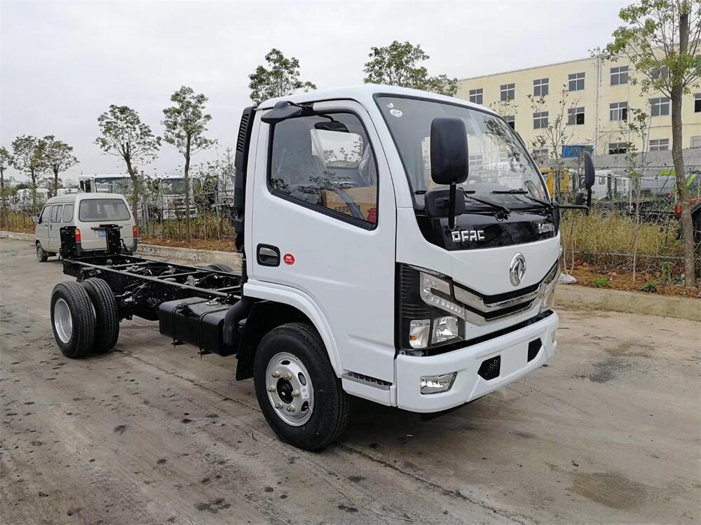 東風小多利卡（3308，玉柴140）國六  內飾照片圖