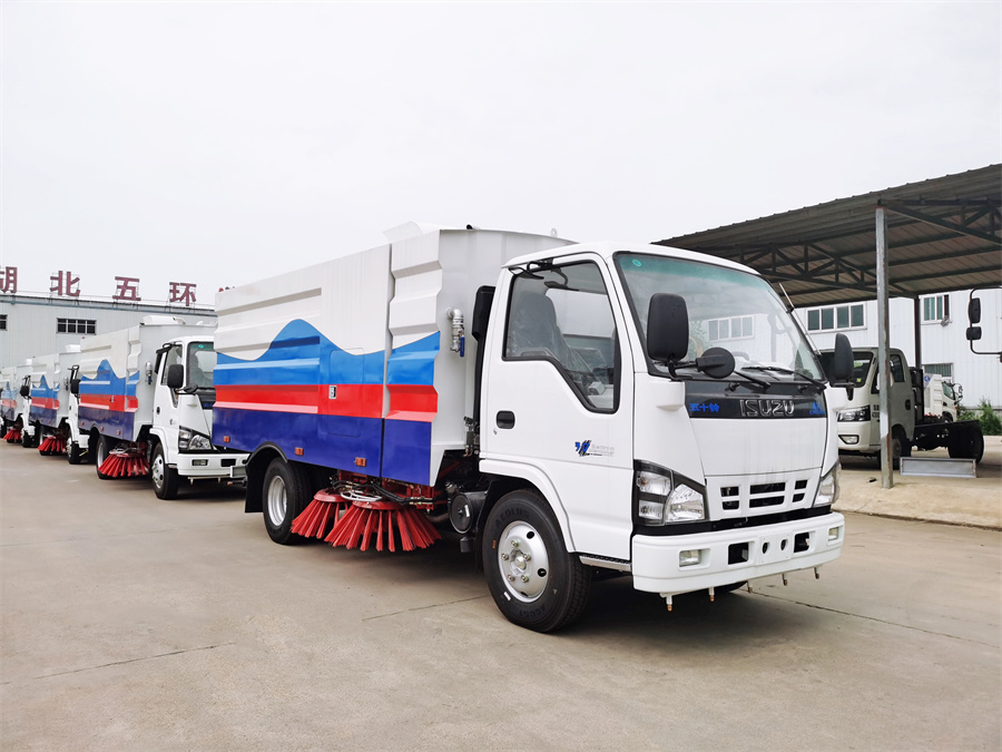5噸掃路車-五十鈴小型國六5立方掃路車廠家價(jià)格